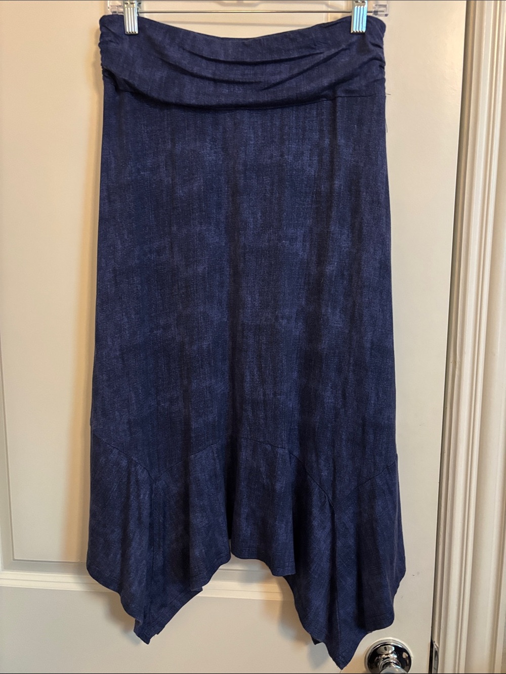 DJT Women’s Asymmetrical Handkerchief Hem Skirt - Navy M